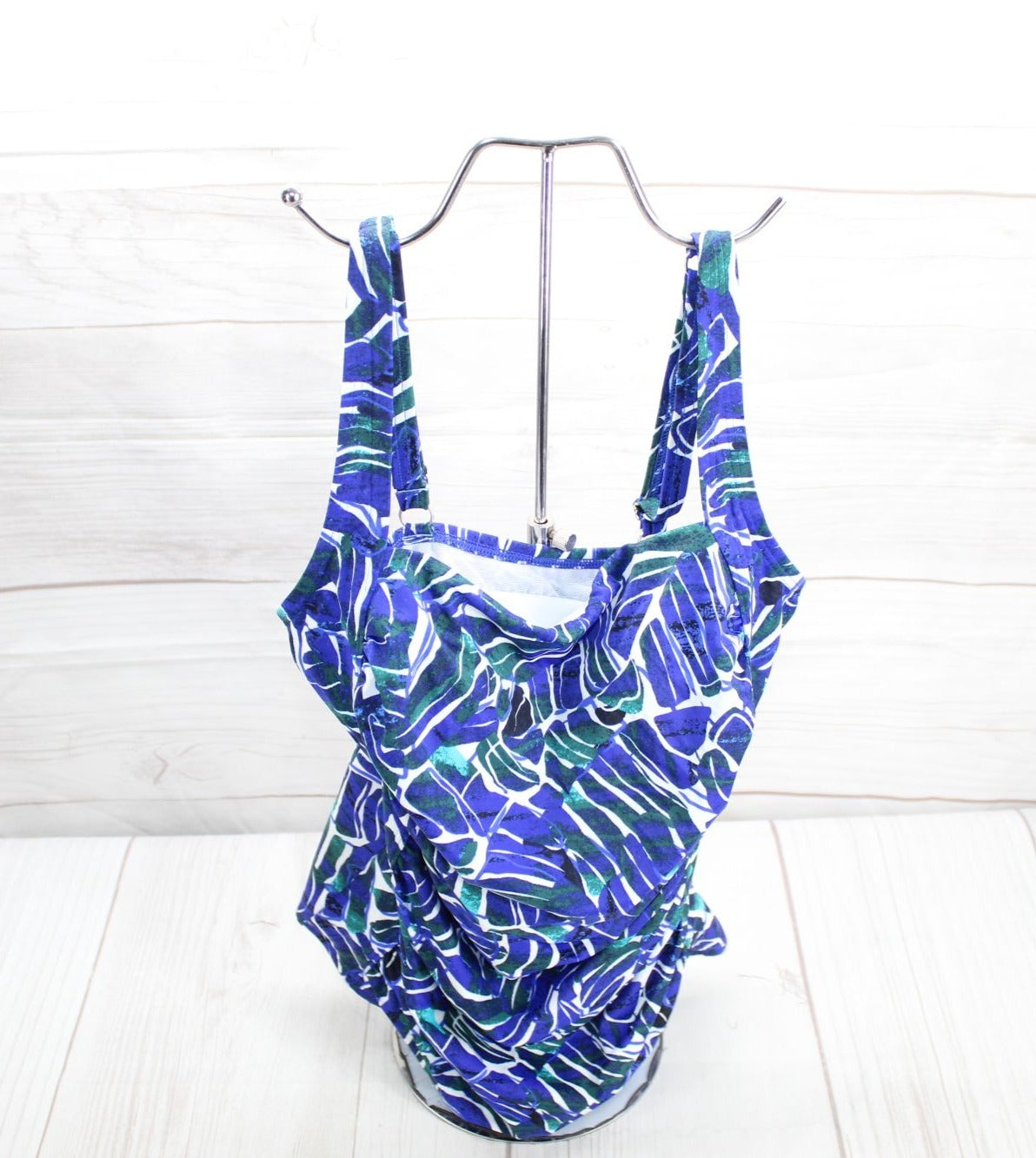 NWOT LL Bean Nylon Lycra Shaping Swimwear Tankini Top Print Size 4 Retail: $89