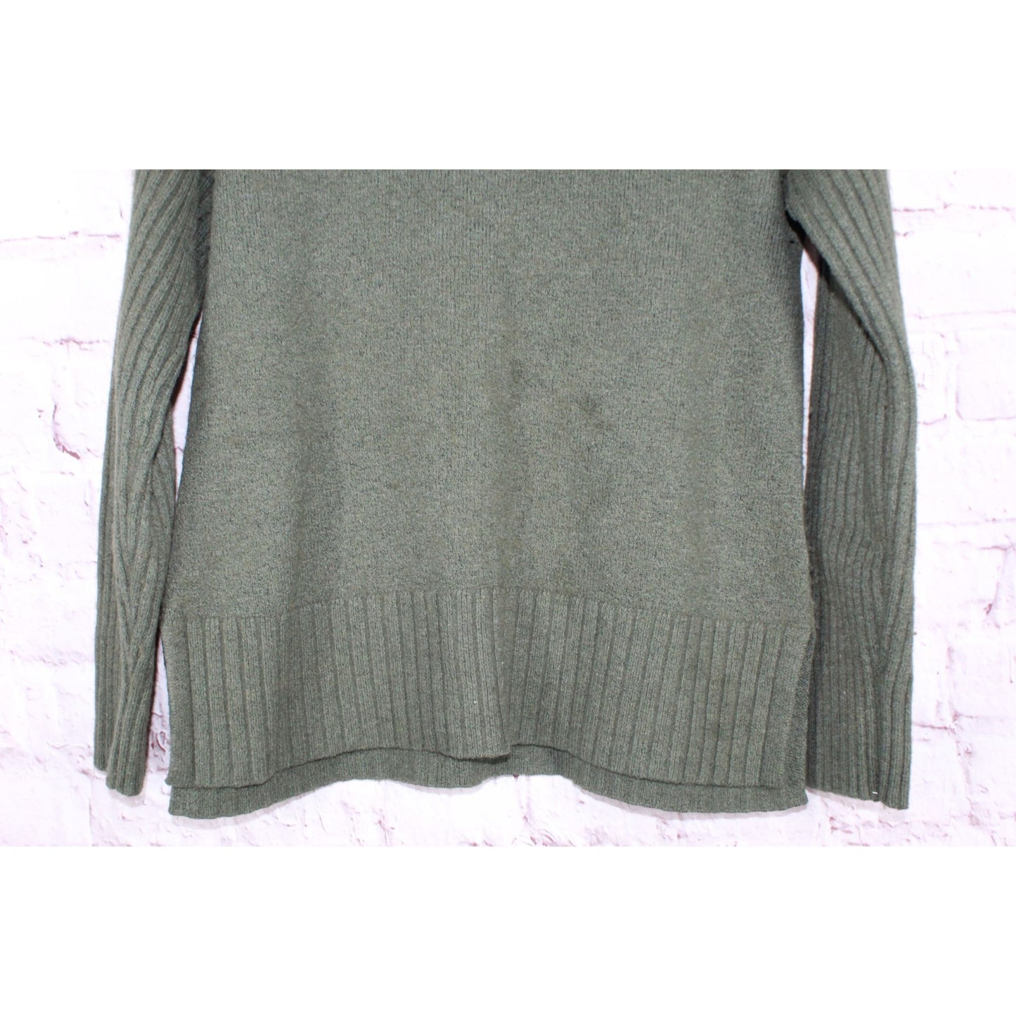 LL Bean Women's The Essential Pullover Sweater Turtleneck Wool Blend Green S Pet