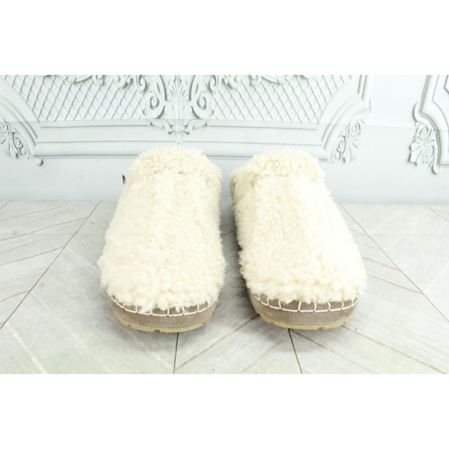 LL Bean Women's White Fur Wicked Good Fleece Lined Cozy Slipper Size 9 M