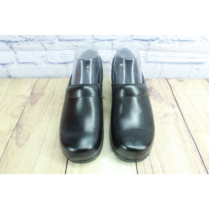 LL Bean Women's Classic Black Leather Slip On Nursing Clogs Size 8.5 M