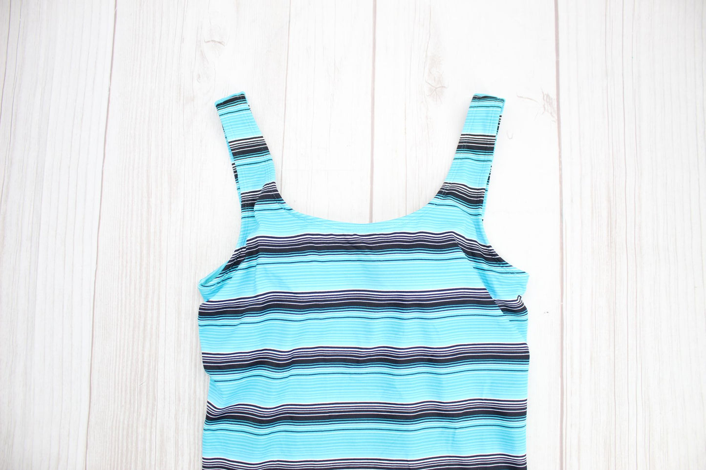 NWOT LL Bean BeanSport Swimwear Scoopneck Tankini Top Size 4 Retail: $54.95