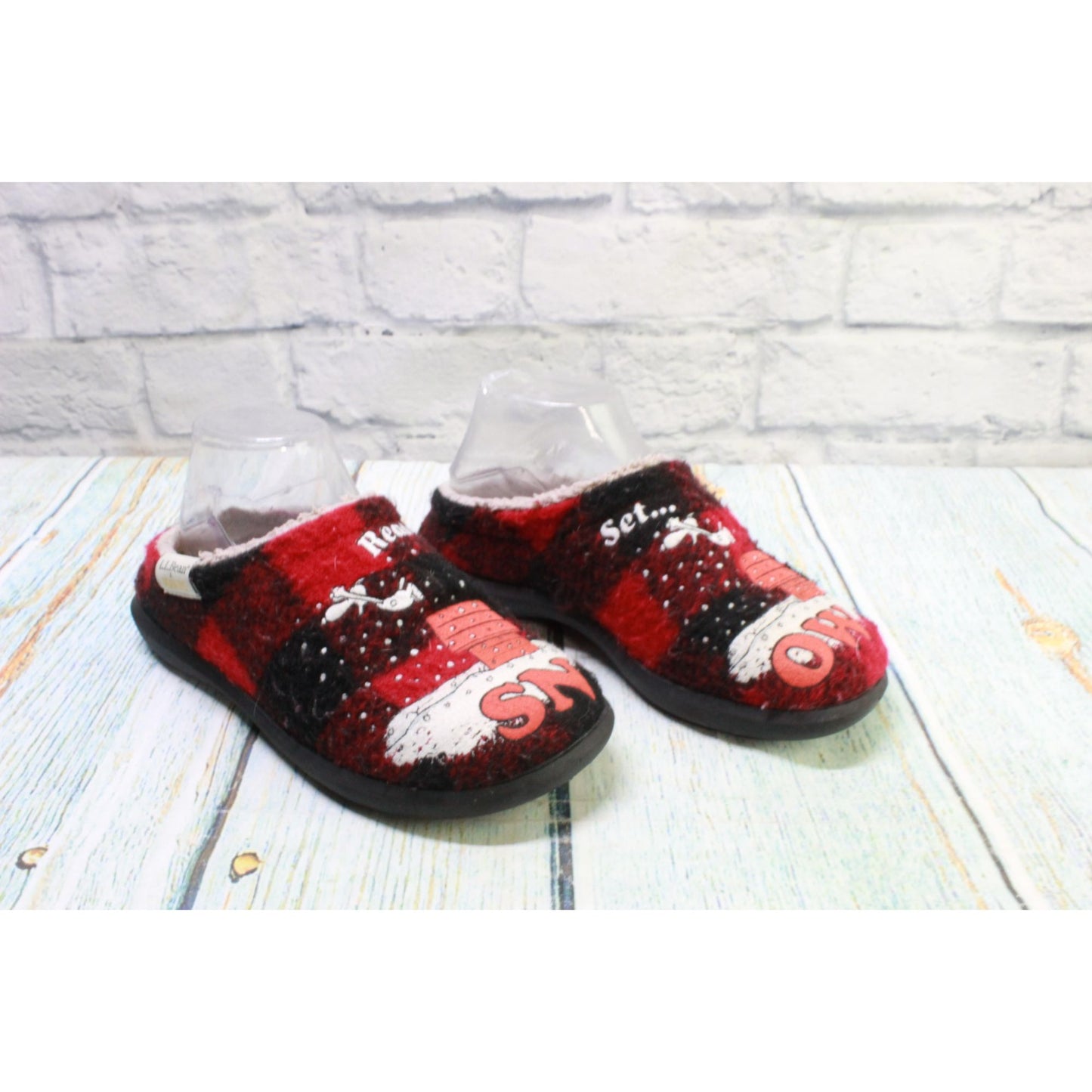 LL Bean Women's Red Wool X Peanuts Snoopy Motif Daybreak Slipper Scuffs Size 6 M