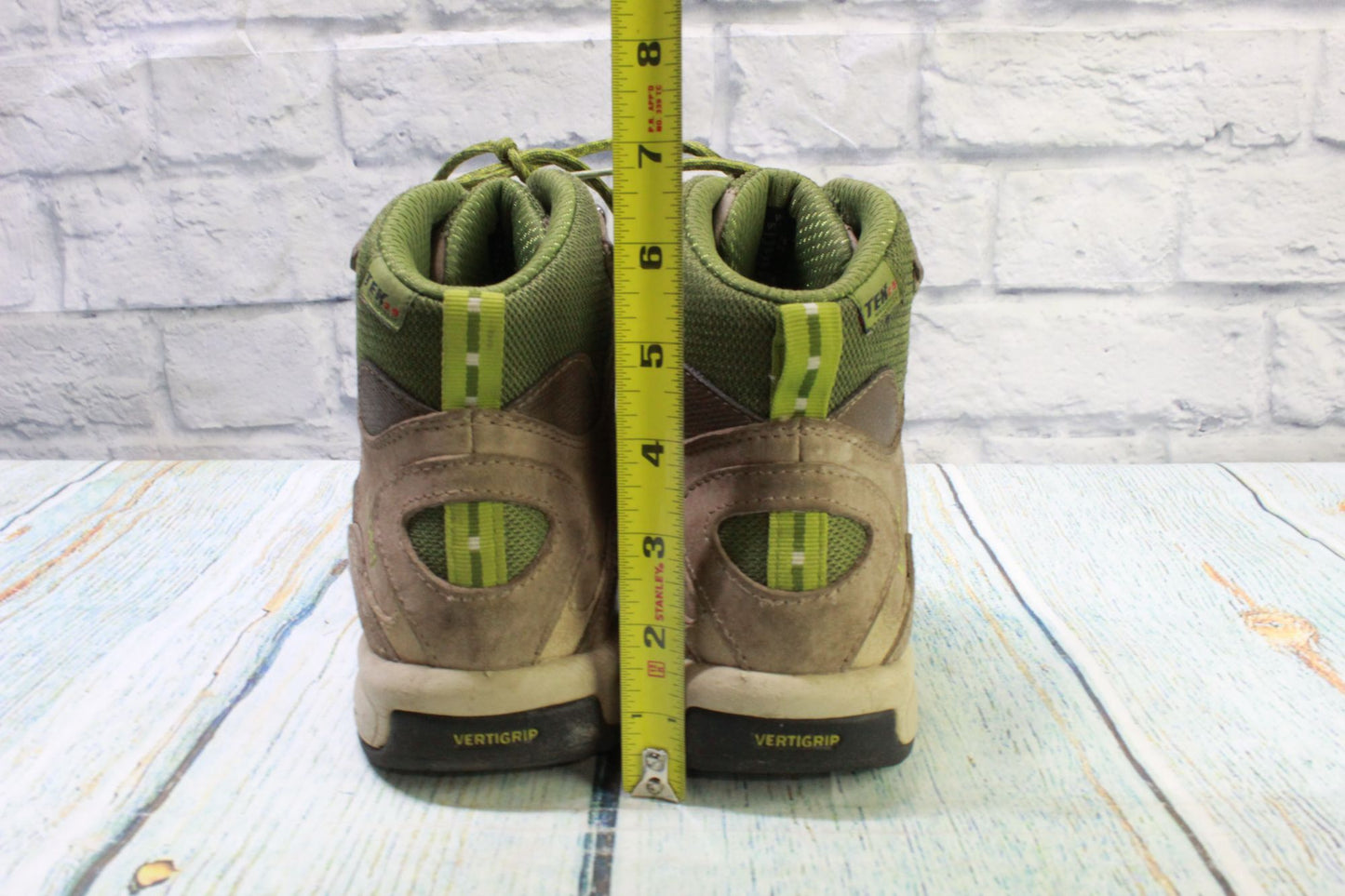 LL Bean Women's Green Mesh Lace Up Waterproof Hight Top Hiking Boots Size 9.5 M