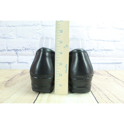 LL Bean Women's Classic Black Leather Slip On Nursing Clogs Size 8.5 M