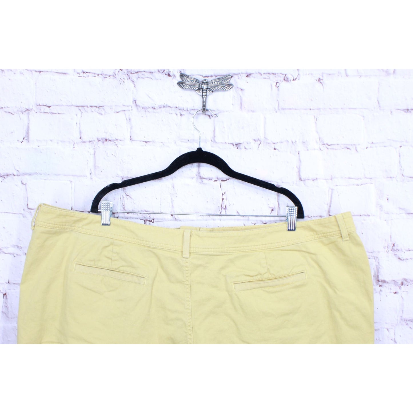 LL Bean Women's Lakewashed Chino Shorts Mid Rise Bermuda Cotton Yellow Size 26W