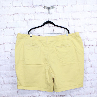 LL Bean Women's Lakewashed Chino Shorts Mid Rise Bermuda Cotton Yellow Size 26W