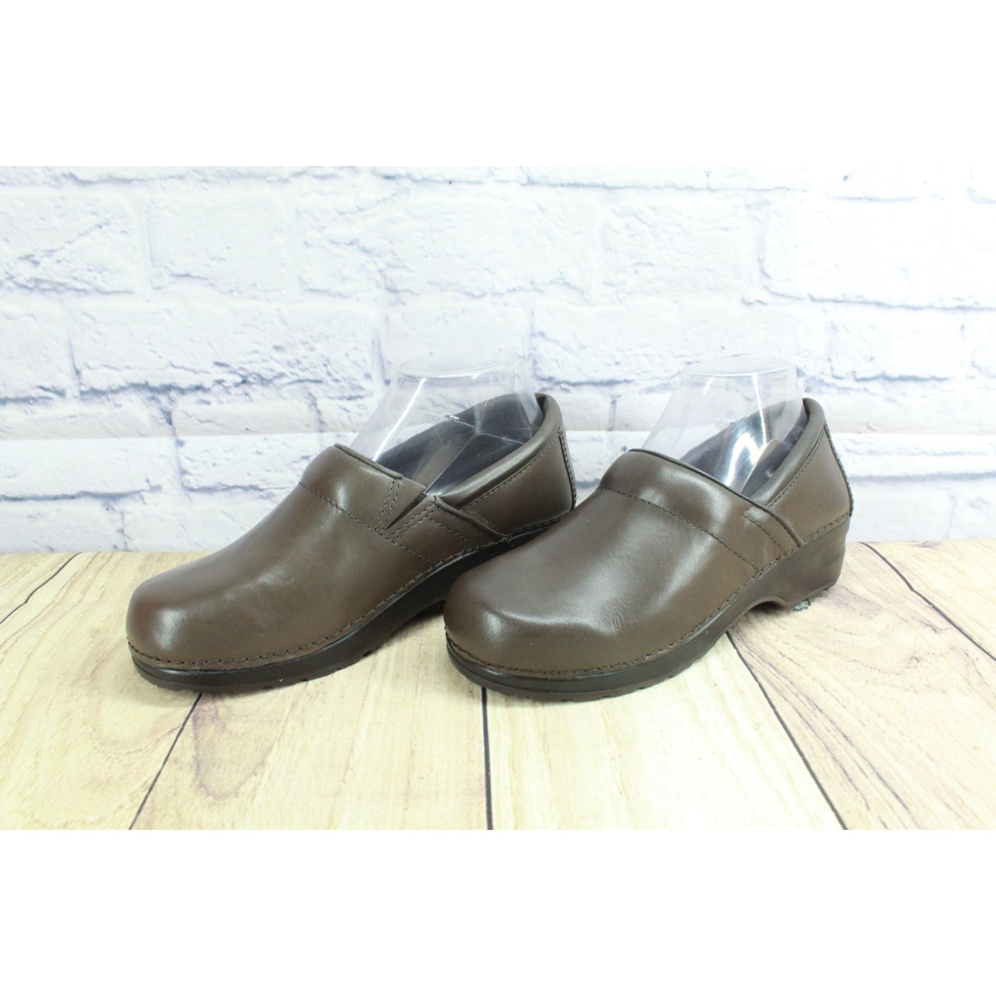 LL Bean Women's Classic Professional Clogs Brown Leather Size 8 M