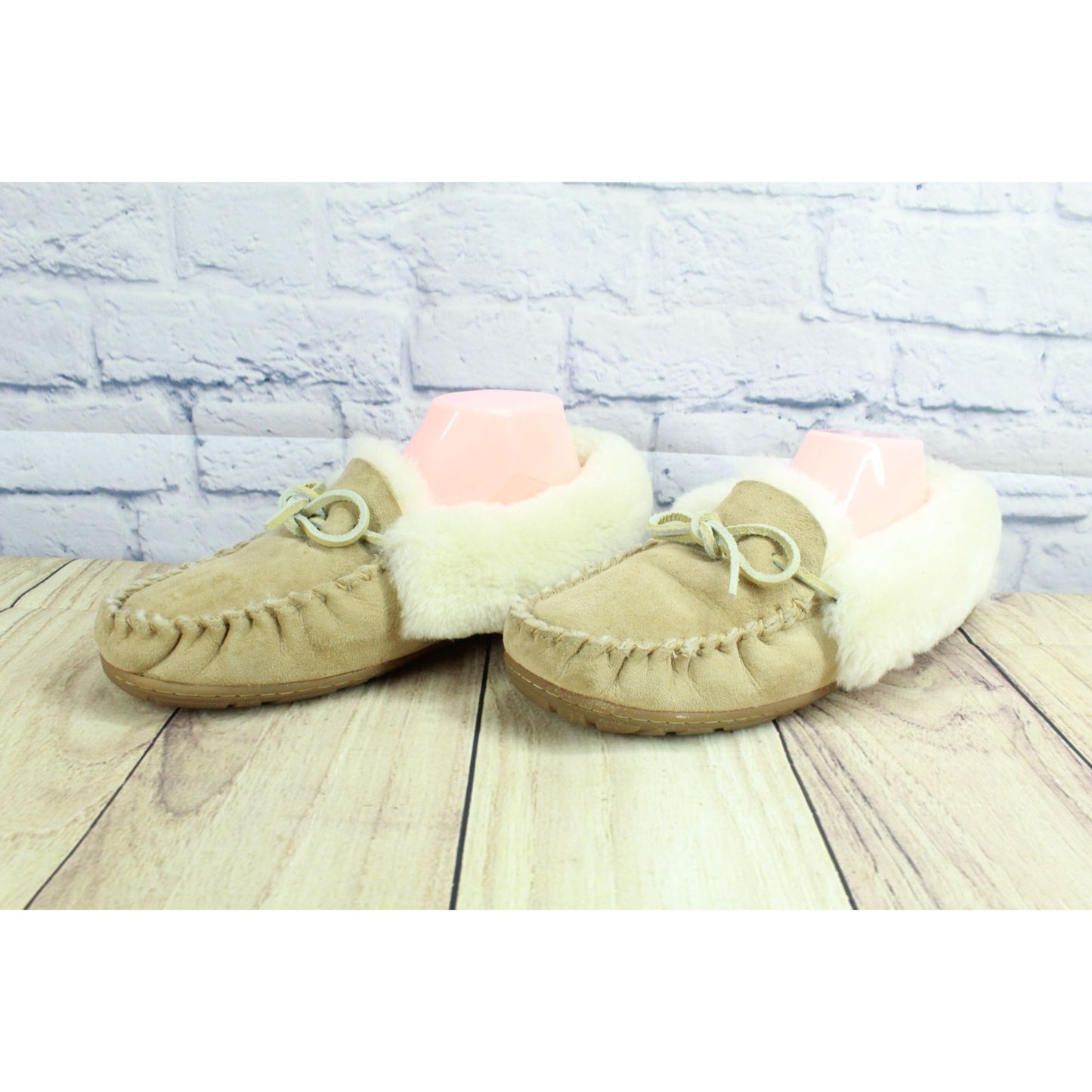 LL Bean Mens Cream Suede Wicked Good Shearling Lined Moccasin Slippers Size 10 M