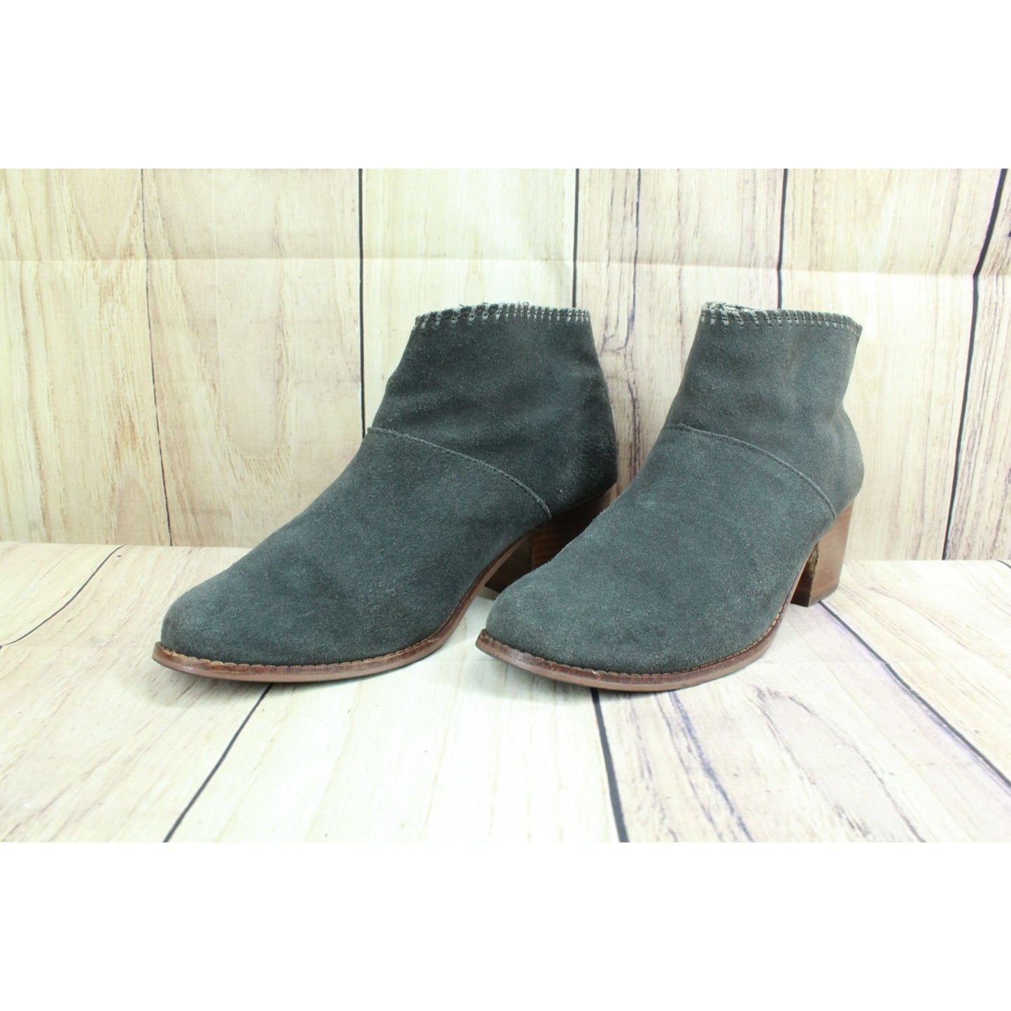 Toms Leila Women's Gray Suede Tasseled Back Zip Ankle Heeled Booties Size 8.5