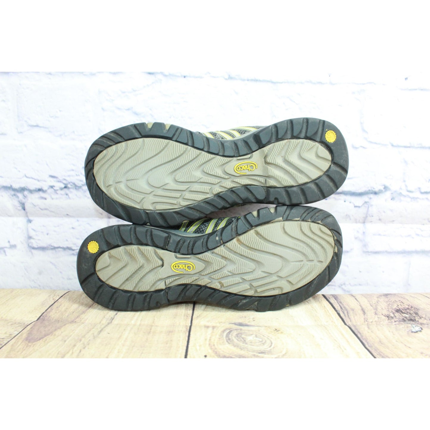 Chaco Women's Chaco Outcross EVO 1.5 Land Water Shoe Green Black Size 7.5