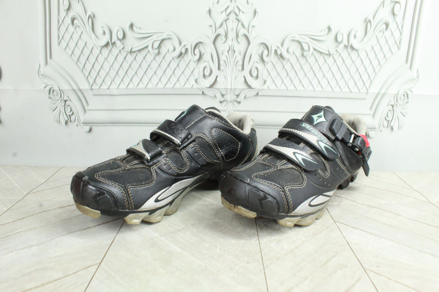 Specialized Women's Black Leather Adjustable Hook & Loop Cycling Shoes Size 7