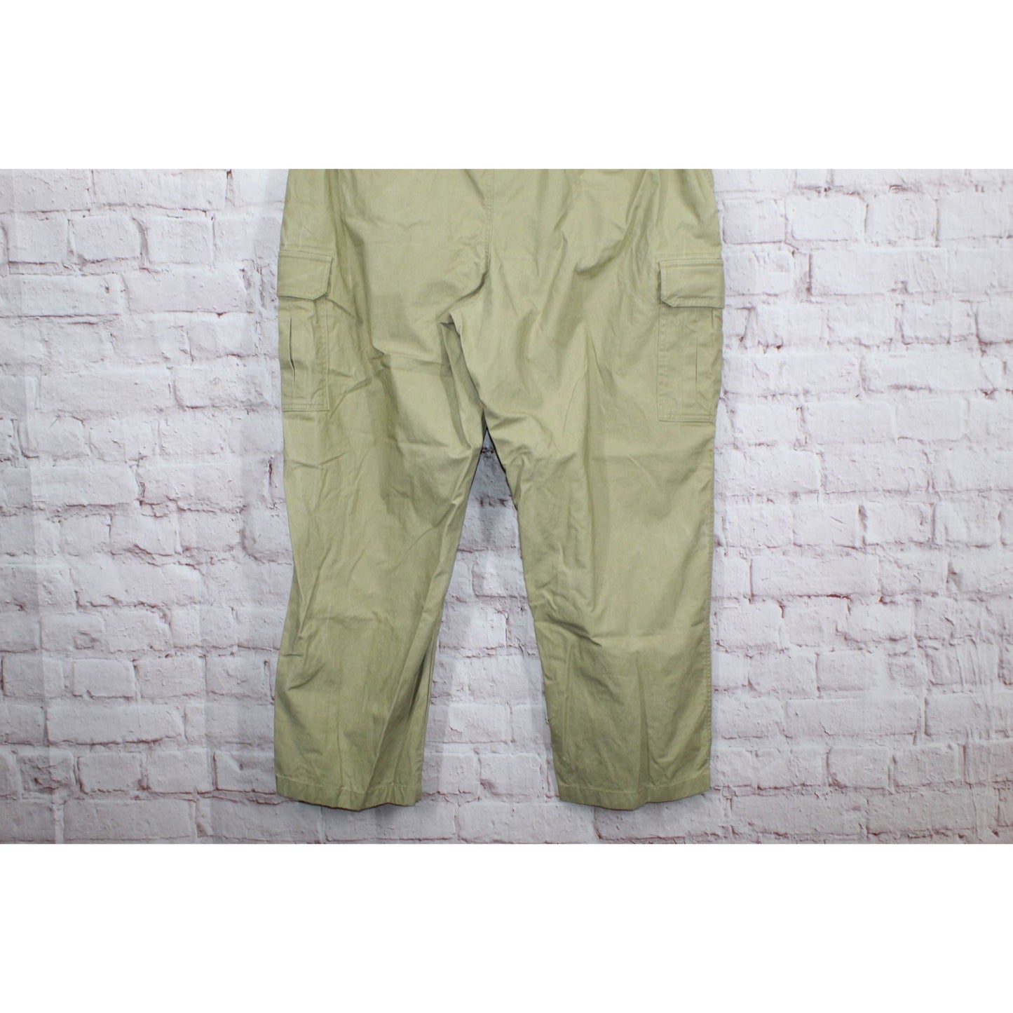 LL Bean Men's Tropic Weight Cargo Pants Comfort Waist Cotton Khaki Waist 44W