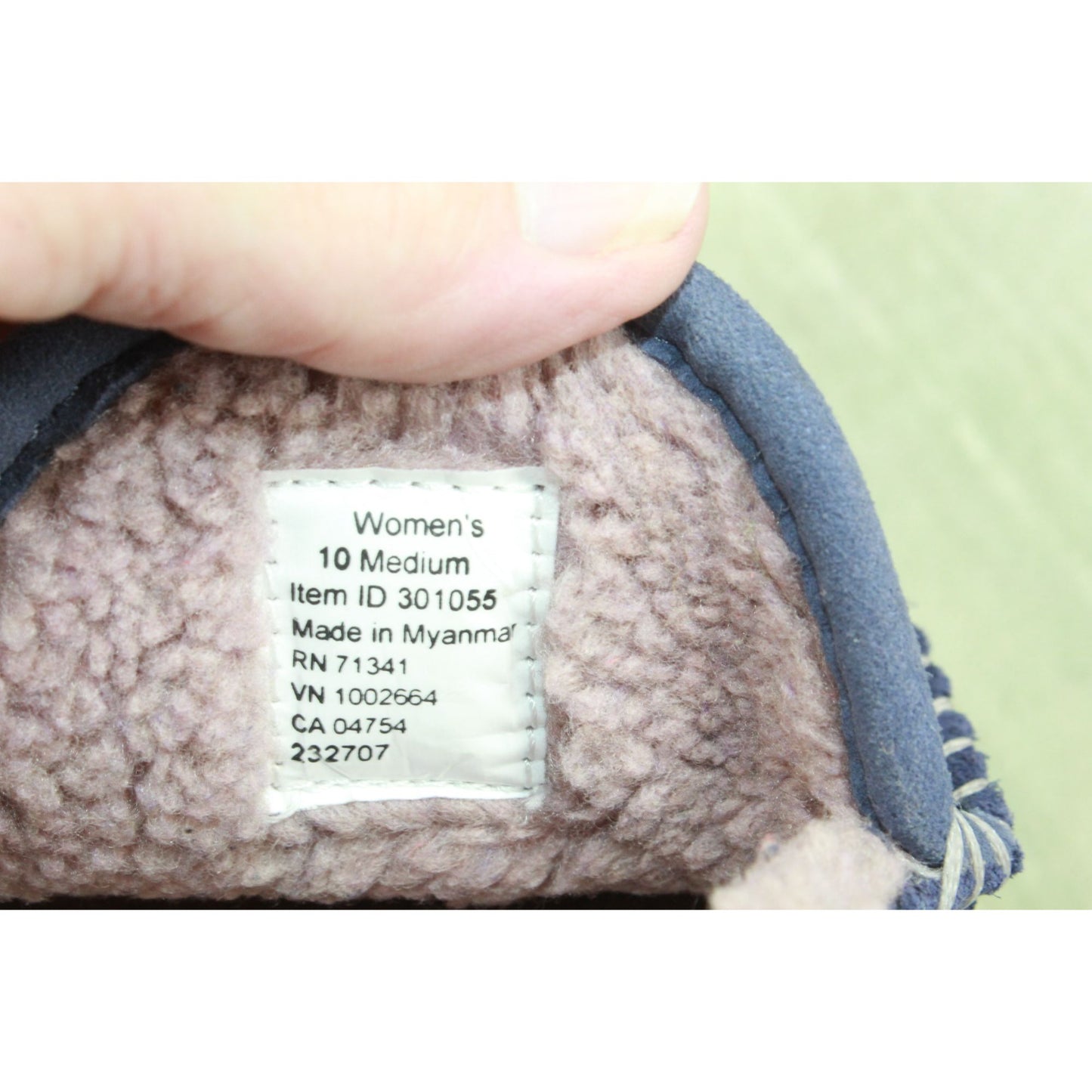 LL Bean Women's Blue Suede Fleece Lined Mountain Moccasin Slippers Size 10 M